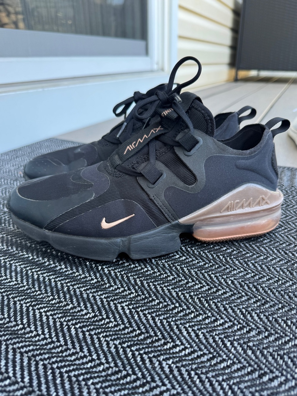 Nike Air Max Sneakers Black & Rose Gold
